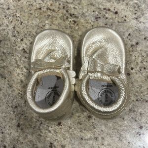 Freshly picked size 5 hardsole mocs